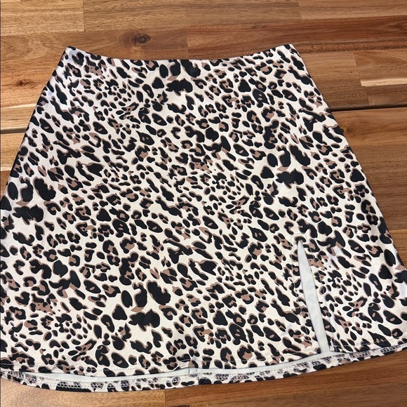 Princess Polly Leopard Print Skirt Women’s size 0 - Picture 2 of 5